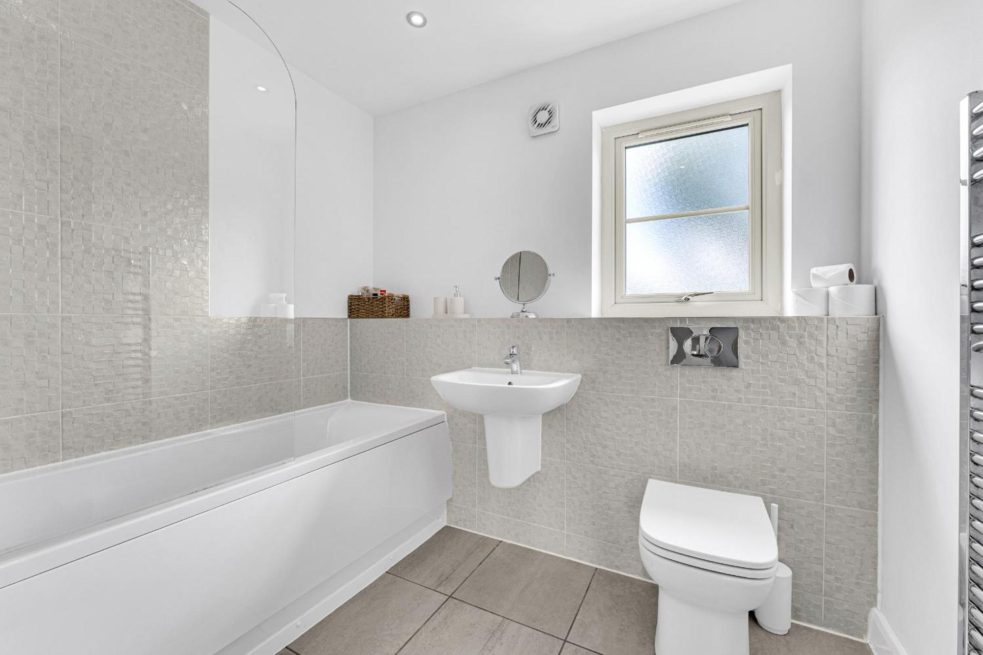 Brook Meadow House, 4 Bed House, Manchester Astley  エクステリア 写真
