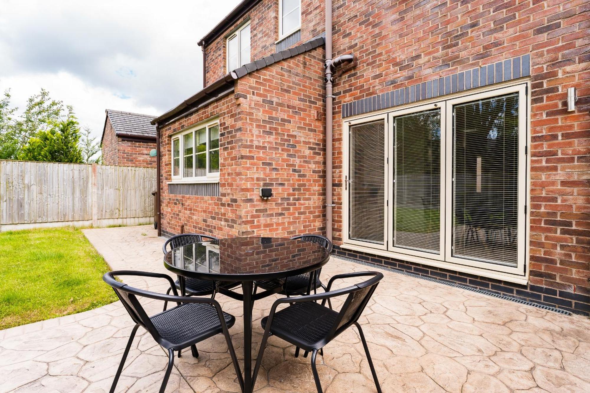 Brook Meadow House, 4 Bed House, Manchester Astley  エクステリア 写真