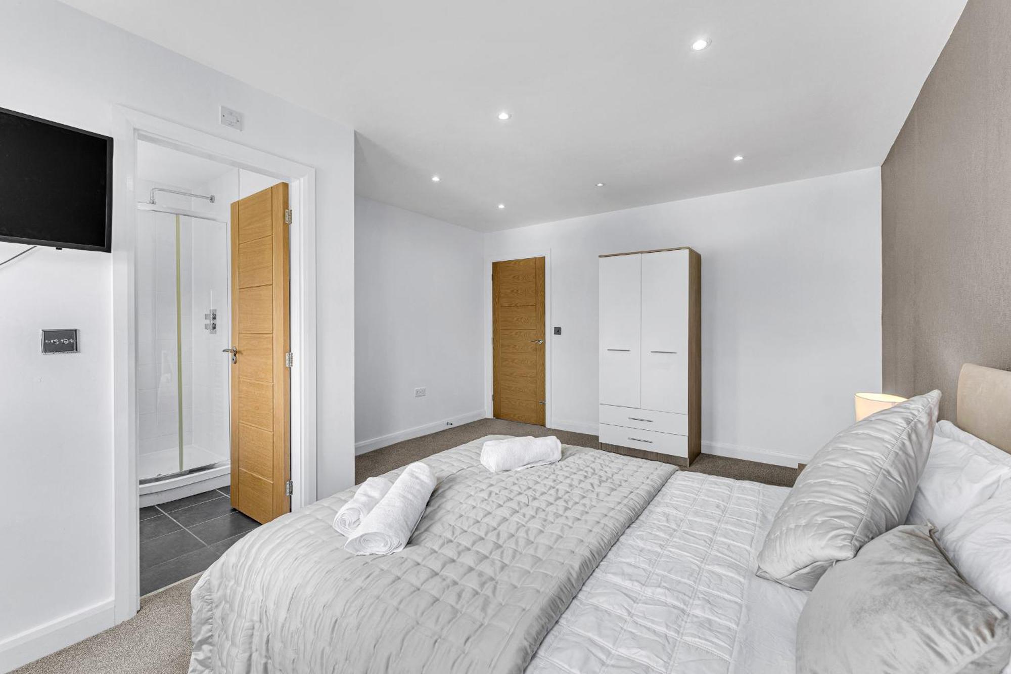 Brook Meadow House, 4 Bed House, Manchester Astley  エクステリア 写真