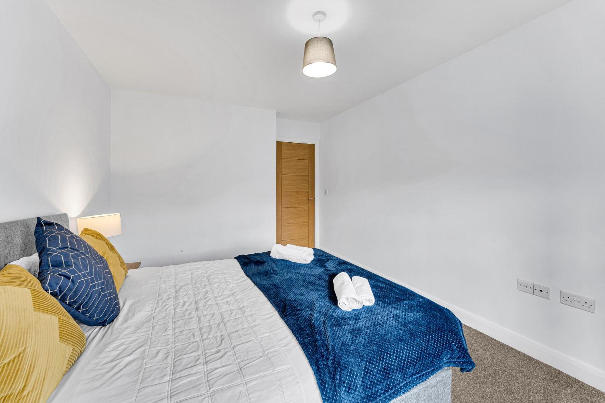 Brook Meadow House, 4 Bed House, Manchester Astley  エクステリア 写真